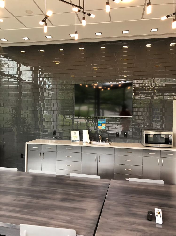 glass tile splash